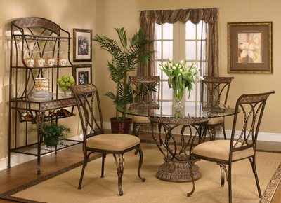 【鐵藝家具】鐵藝家具怎么刷油漆_鐵藝家具保養(yǎng)方法_產(chǎn)品百科-保障網(wǎng)百科